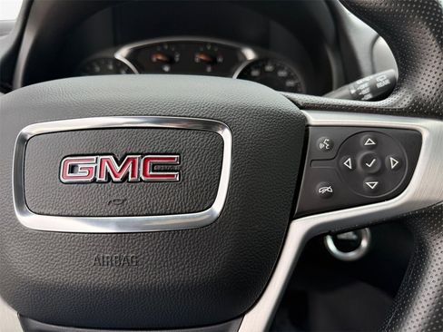 Used 2024 GMC Terrain SLE image 26