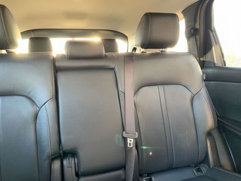 Used 2025 MAZDA CX-90 3.3 Turbo w/ Preferred Package image 37