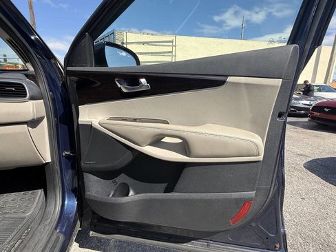 Used 2019 Kia Sorento EX w/ EX Touring Package FWD image 13