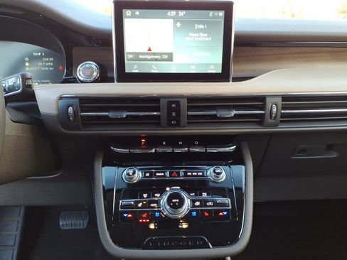 Certified 2022 Lincoln Corsair Reserve w/ Equipment Group 201A image 20