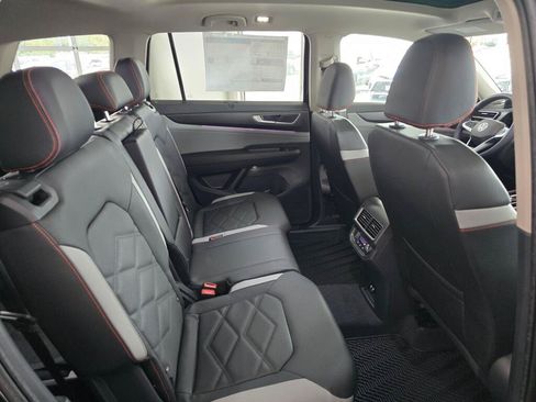 New 2026 Volkswagen Atlas Peak Edition AWD/4WD image 37