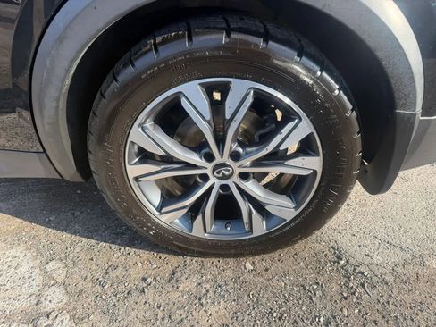 Used 2018 INFINITI QX30 AWD w/ Dark Wood Package image 9
