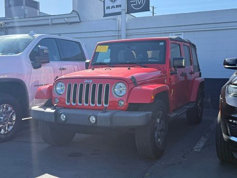 Used 2016 Jeep Wrangler Unlimited Sahara w/ Connectivity Group image 3