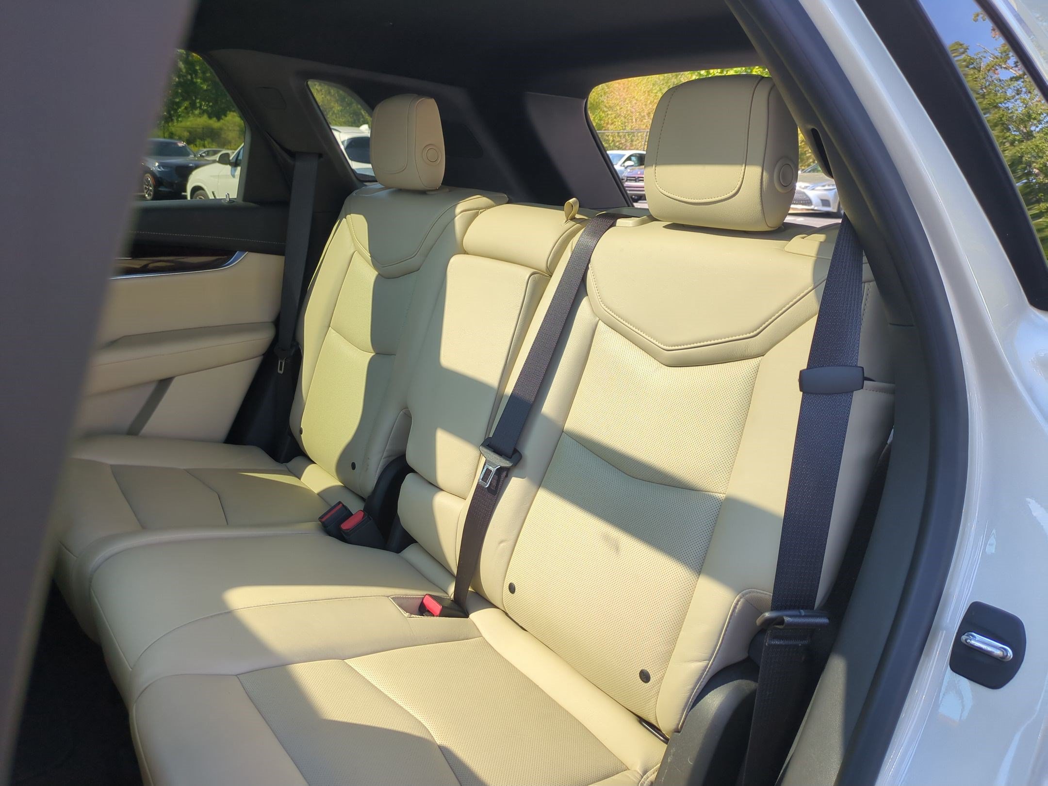 Used 2017 Cadillac XT5 Premium Luxury FWD image 28