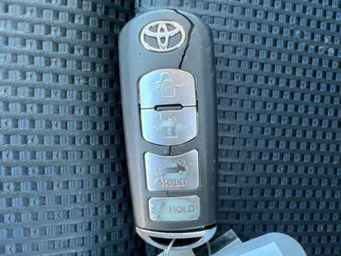 Used 2019 Toyota Yaris LE FWD image 26