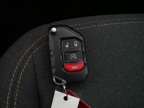 Used 2025 Jeep Wrangler Unlimited Sport AWD/4WD image 32