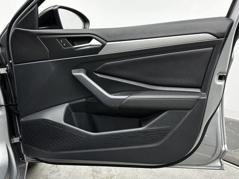 Used 2023 Volkswagen Jetta Sport image 29