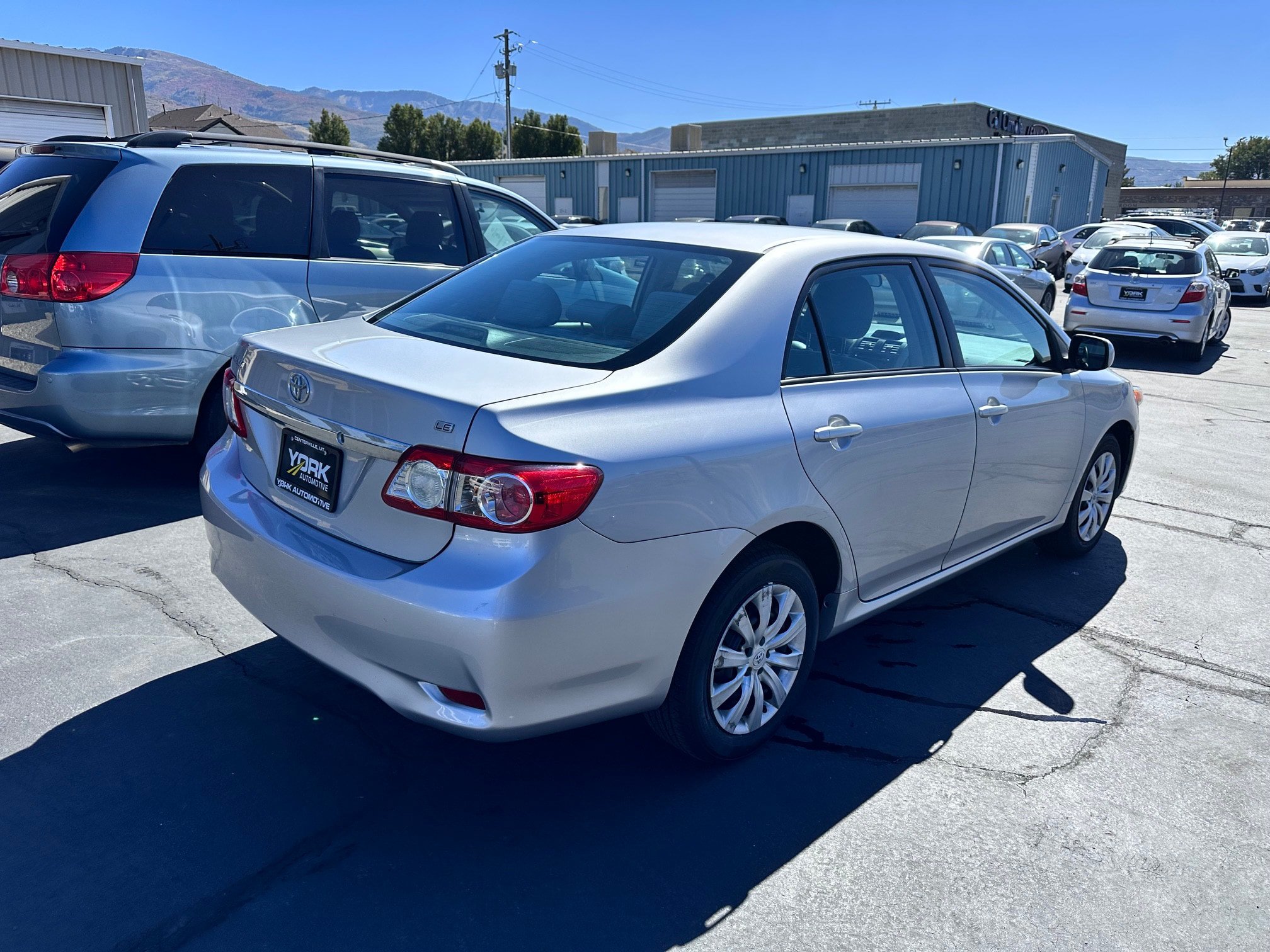 Used 2012 Toyota Corolla LE FWD image 3