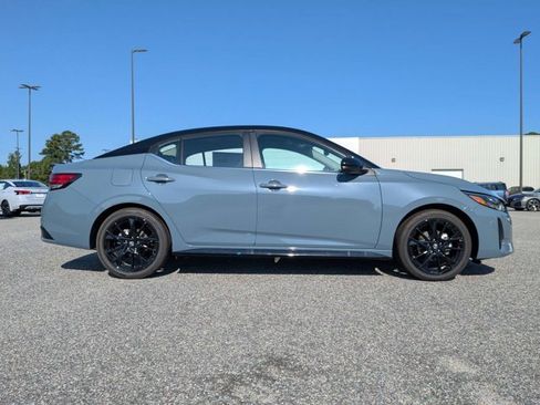 New 2025 Nissan Sentra SR w/ SR Premium Package image 3