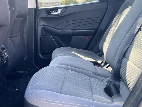 Used 2021 Ford Escape SE FWD image 9