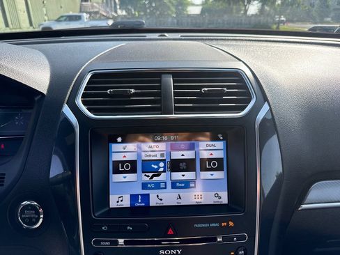 Used 2018 Ford Explorer Sport w/ Equipment Group 401A AWD/4WD image 22