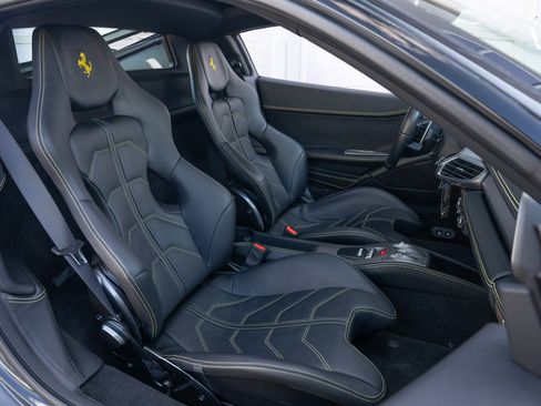 Used 2012 Ferrari 458 Italia Coupe RWD image 57
