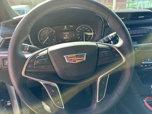 Certified 2024 Cadillac XT5 Luxury image 7