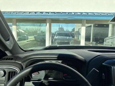 Used 2023 Chevrolet Silverado 2500 LT w/ Convenience Package image 13