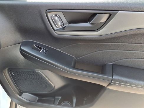 Certified 2025 Ford Escape Active image 5