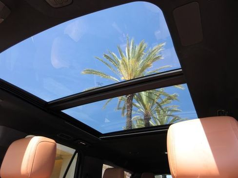 Certified 2022 Ford Expedition Max Platinum image 24