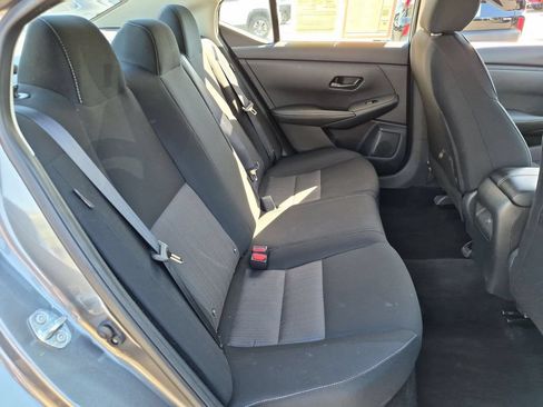 Used 2025 Nissan Sentra SV FWD image 30
