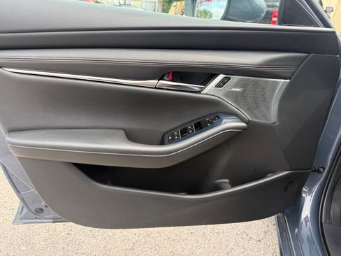 Used 2020 MAZDA MAZDA3 Hatchback w/ Premium Package image 12