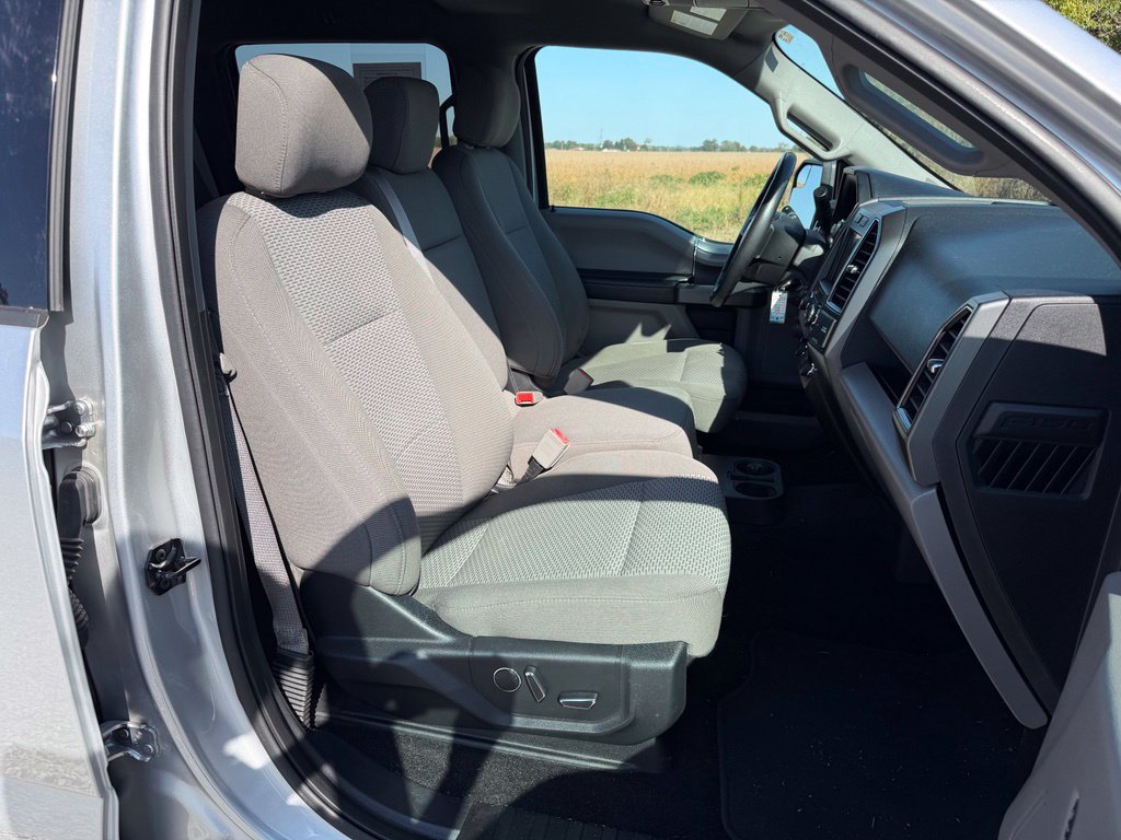 Used 2018 Ford F150 XLT w/ Equipment Group 302A Luxury AWD/4WD image 22