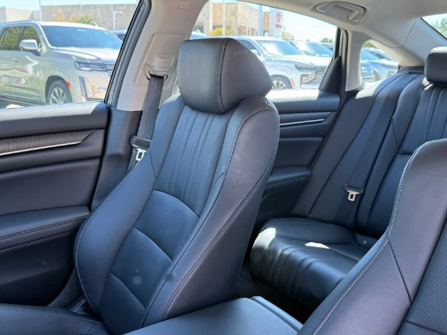 Used 2022 Honda Accord Touring image 14