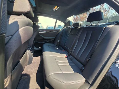 Used 2018 BMW 530i xDrive AWD/4WD image 17