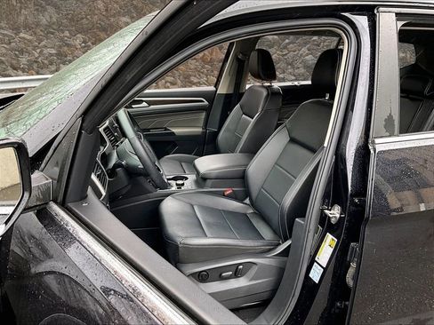 Used 2021 Volkswagen Atlas SE w/ Towing Package image 23