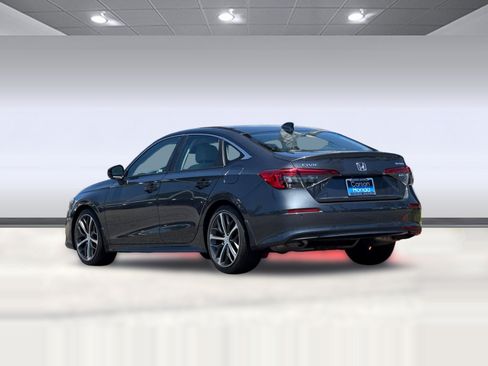 Used 2024 Honda Civic Touring image 3