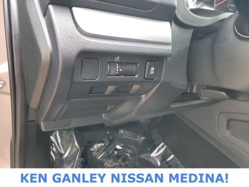 Used 2016 Subaru Forester 2.5i w/ Alloy Wheel Package image 34