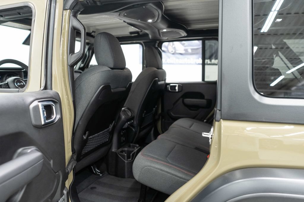 Used 2026 Jeep Wrangler Unlimited Rubicon AWD/4WD image 26