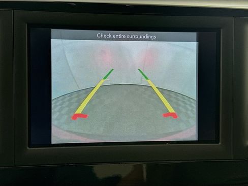 Used 2018 Chrysler Pacifica Touring-L FWD image 22