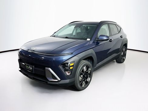 Used 2024 Hyundai Kona SEL AWD/4WD image 3