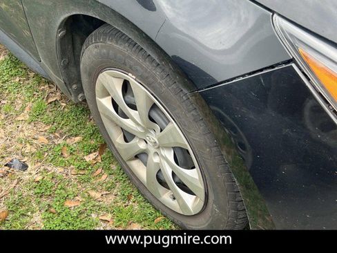 Used 2022 Toyota Corolla LE image 10