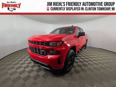 Used 2020 Chevrolet Silverado 1500 Custom w/ Custom Value Package AWD/4WD image 1