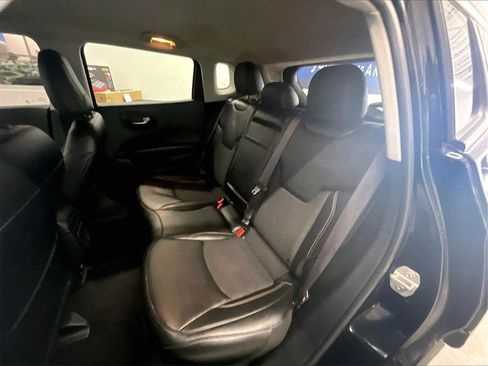 Used 2019 Jeep Compass Latitude w/ Popular Equipment Group image 15