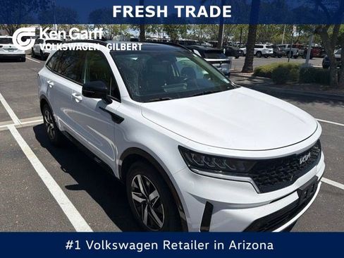 Used 2022 Kia Sorento S w/ Panoramic Sunroof Package FWD image 1