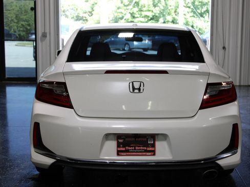 Used 2016 Honda Accord EX image 4