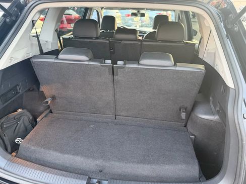 Used 2018 Volkswagen Tiguan SE image 20