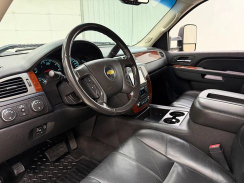 Used 2011 Chevrolet Silverado 2500 LTZ w/ LTZ Plus Package AWD/4WD image 12