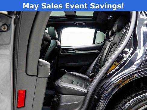 Used 2023 Alfa Romeo Stelvio Veloce AWD/4WD image 40