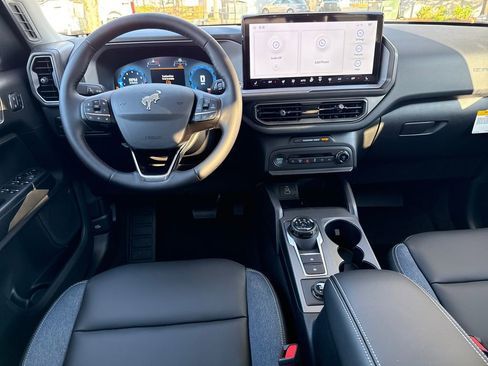 New 2025 Ford Bronco Sport Outer Banks image 5