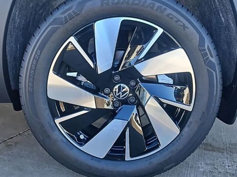 New 2026 Volkswagen Atlas Cross Sport SEL AWD/4WD image 9