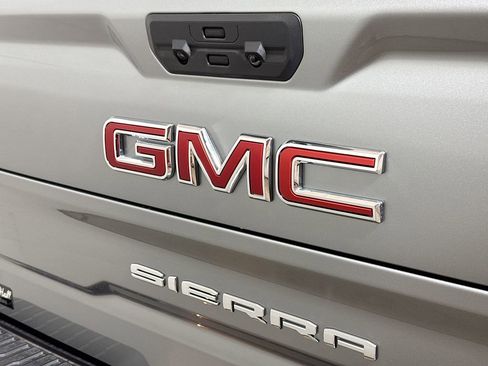 Used 2025 GMC Sierra 1500 AT4 w/ Technology Package image 19