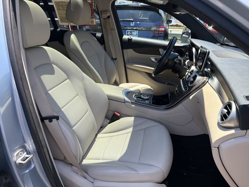 Used 2018 Mercedes-Benz GLC 300 image 35