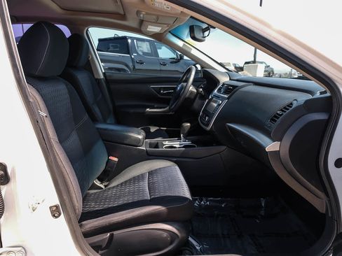 Used 2016 Nissan Altima 2.5 SV w/ Convenience Package FWD image 17