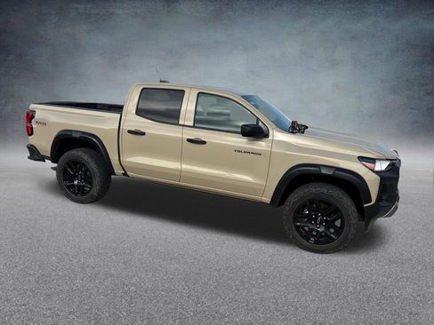 Used 2023 Chevrolet Colorado Trail Boss w/ Advanced Trailering Package AWD/4WD image 8