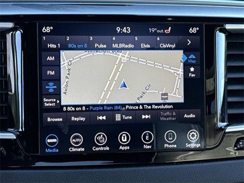 Used 2020 Chrysler Pacifica Touring-L w/ Advanced Safetytec Group image 19