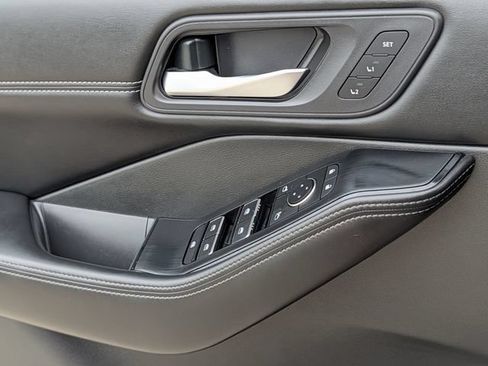 Used 2023 Nissan Rogue SL w/ SL Premium Package FWD image 22