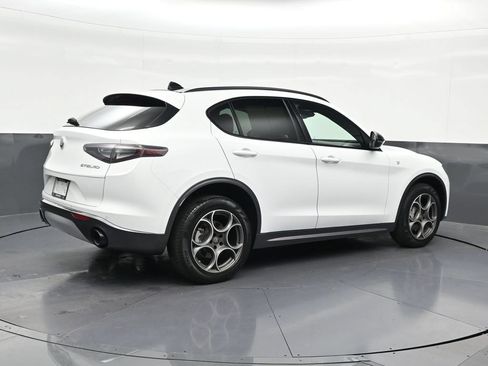 Used 2024 Alfa Romeo Stelvio Ti AWD/4WD image 5