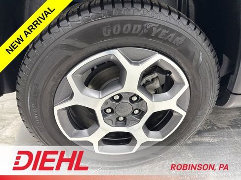 Used 2022 Jeep Compass Trailhawk w/ Trailhawk Convenience Group AWD/4WD image 9