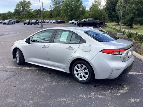 Certified 2025 Toyota Corolla LE FWD image 10